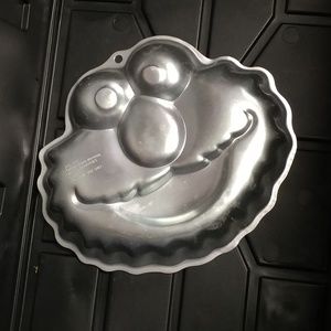 Wilton 2002 Vintage Sesame Street Elmo Cake Pan